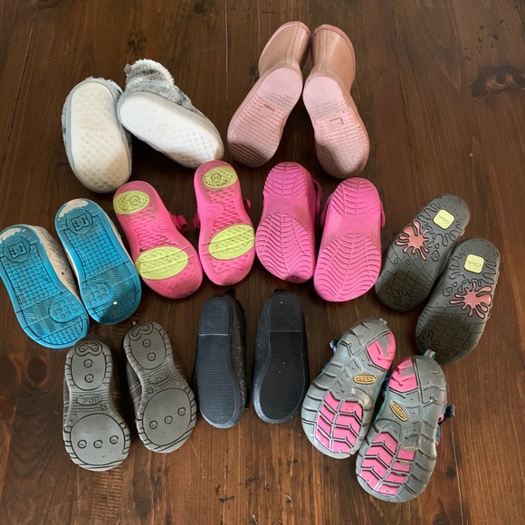 8 pairs of Toddler Girls Footwear Size 5, 6, 6/7 - Picture 2 of 4